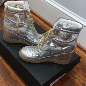 Marc by Marc Jacobs silver wedges